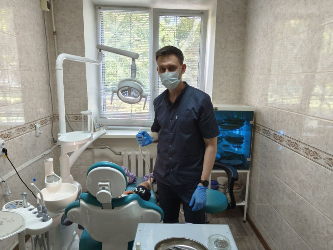 Дмитрий Сергеевич Синицкий - заведующий отделением № 1, врач-стоматолог детский Дмитрий Сергеевич Синицкий - заведующий отделением № 1, врач-стоматолог детский.